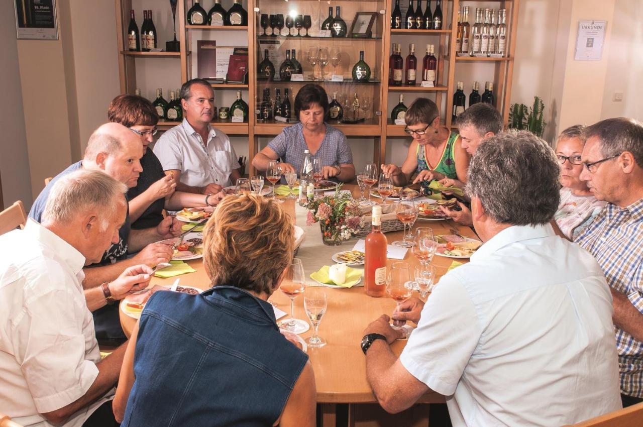 Pension Weingut Schwab Thüngersheim Esterno foto